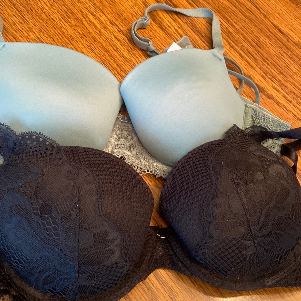 2 bras!